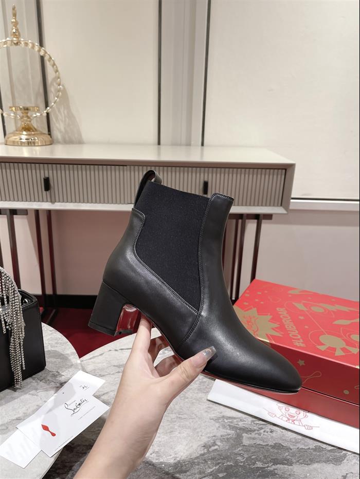 2025112818742633 360